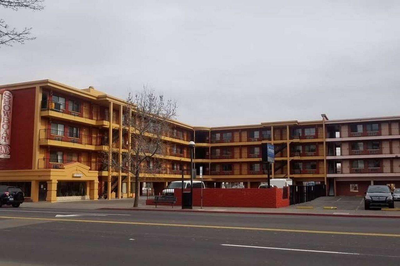 Howard Johnson By Wyndham Downtown Reno Buitenkant foto