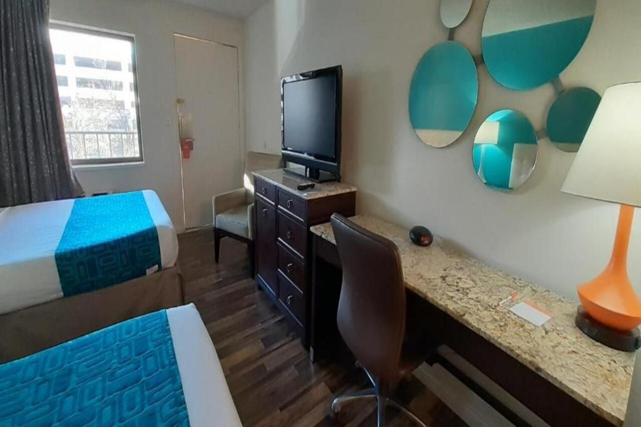Howard Johnson By Wyndham Downtown Reno Buitenkant foto